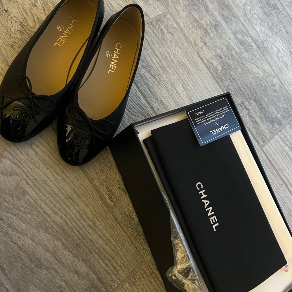 Chanel ballet flats size 39